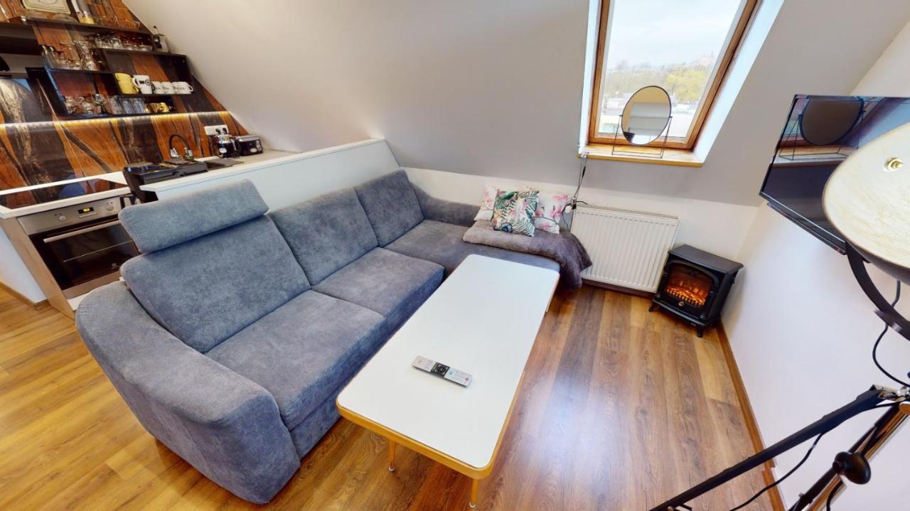 Apartman Atelier Vary V Nove Zrekonstruovanem Dome Карлові Вари Екстер'єр фото