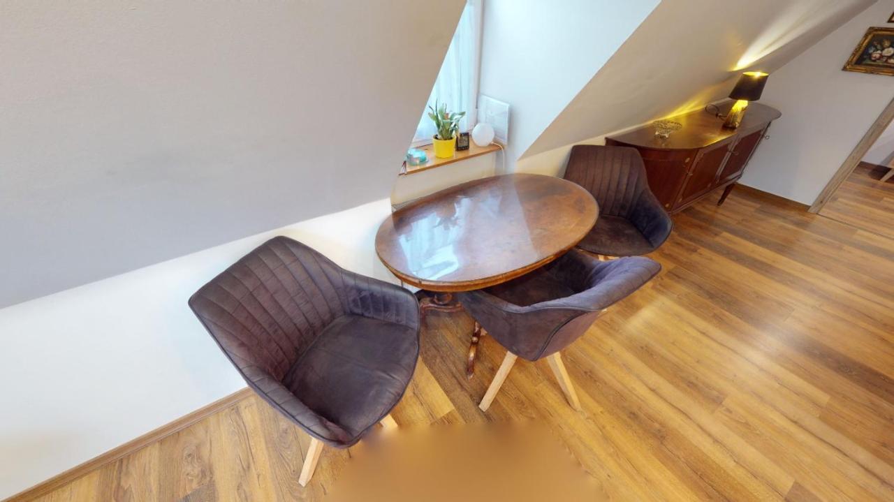 Apartman Atelier Vary V Nove Zrekonstruovanem Dome Карлові Вари Екстер'єр фото