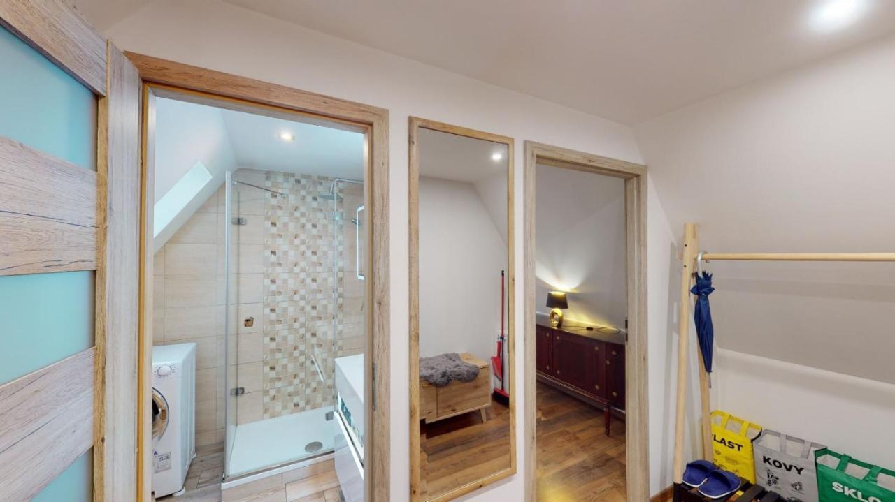 Apartman Atelier Vary V Nove Zrekonstruovanem Dome Карлові Вари Екстер'єр фото