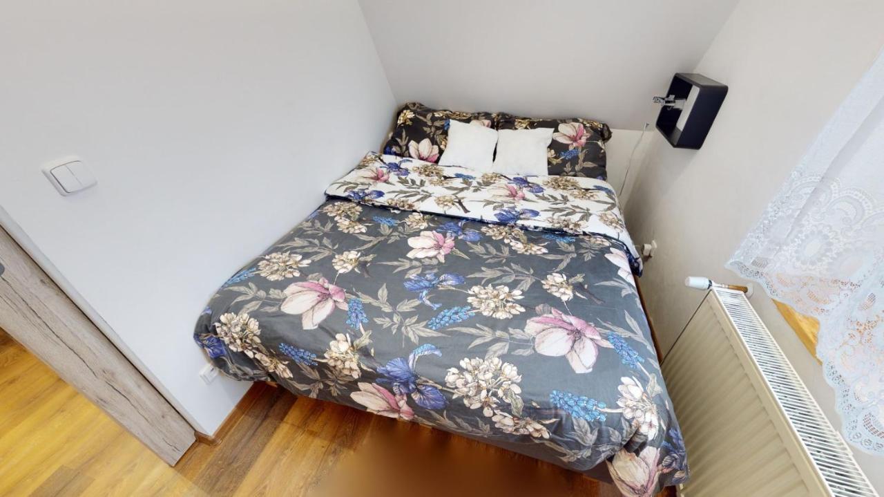 Apartman Atelier Vary V Nove Zrekonstruovanem Dome Карлові Вари Екстер'єр фото